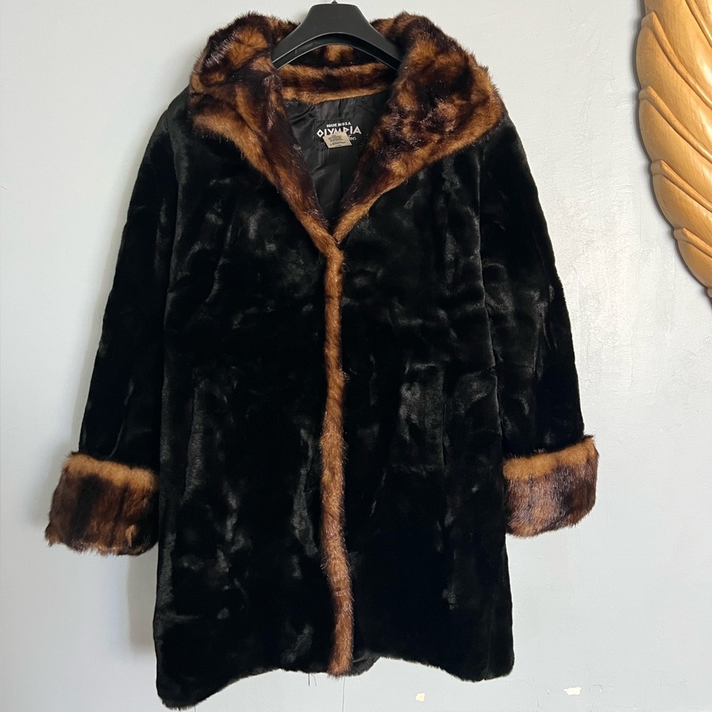 Olympic Limited Edition black a brow fur coat